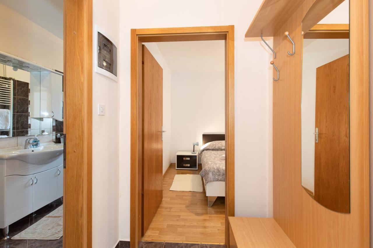 Ferienwohnung Justic Krk Town Exterior foto