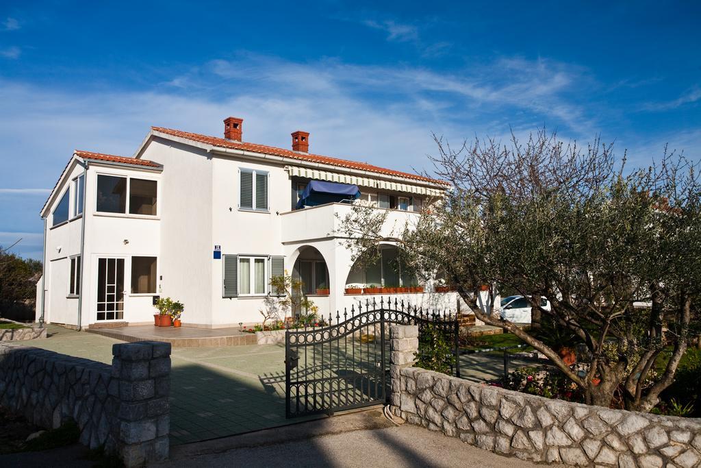 Ferienwohnung Justic Krk Town Exterior foto